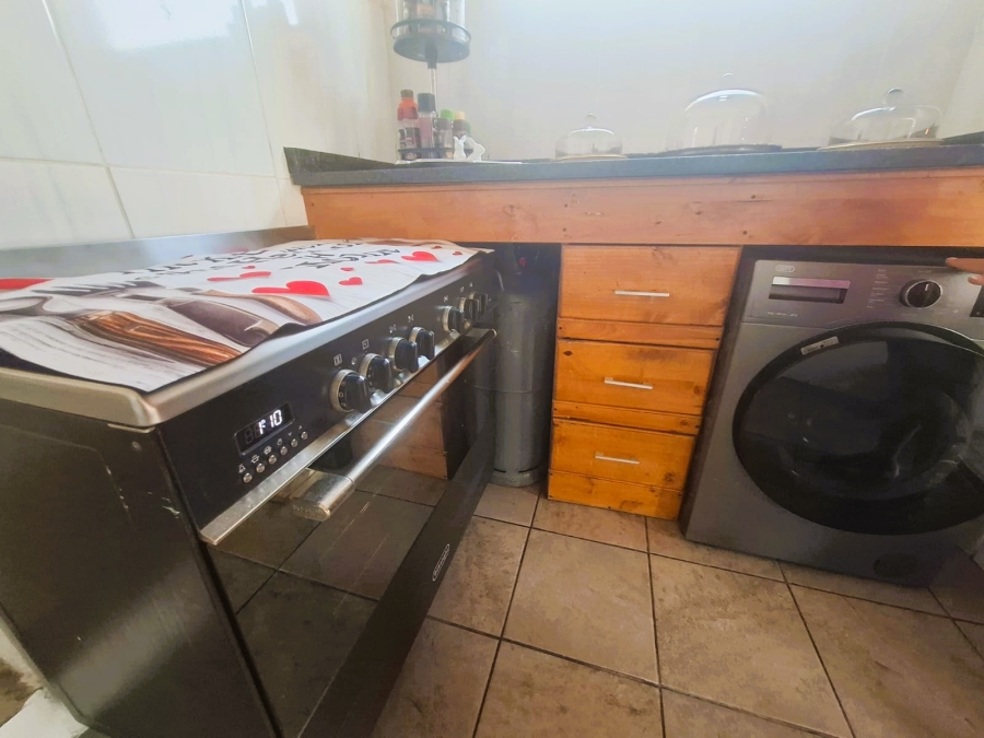 5 Bedroom Property for Sale in Villiers Free State